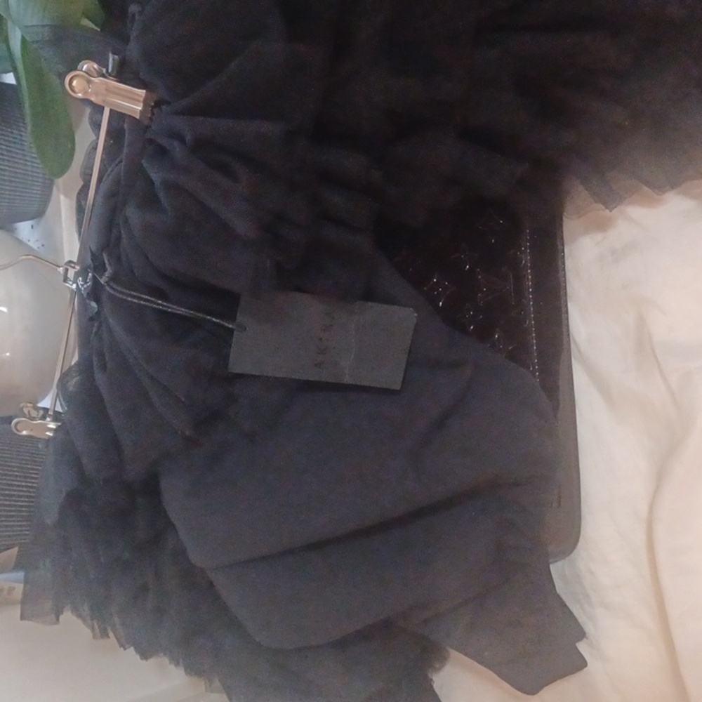 AKIRA Black "AWARD WINNER" Bardot Layers Mesh Ruffles Bodysuit M. - Picture 8 of 8